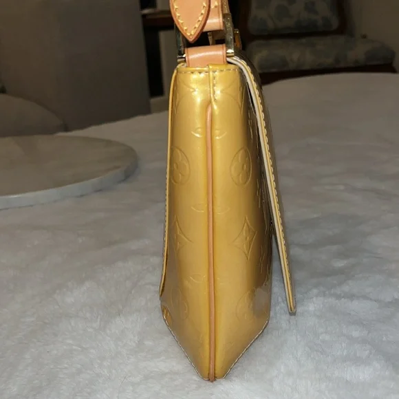 💛Authentic like new -Louis Vuitton💛 Thompson Street Vernis Shoulder Bag - Picture 11 of 17